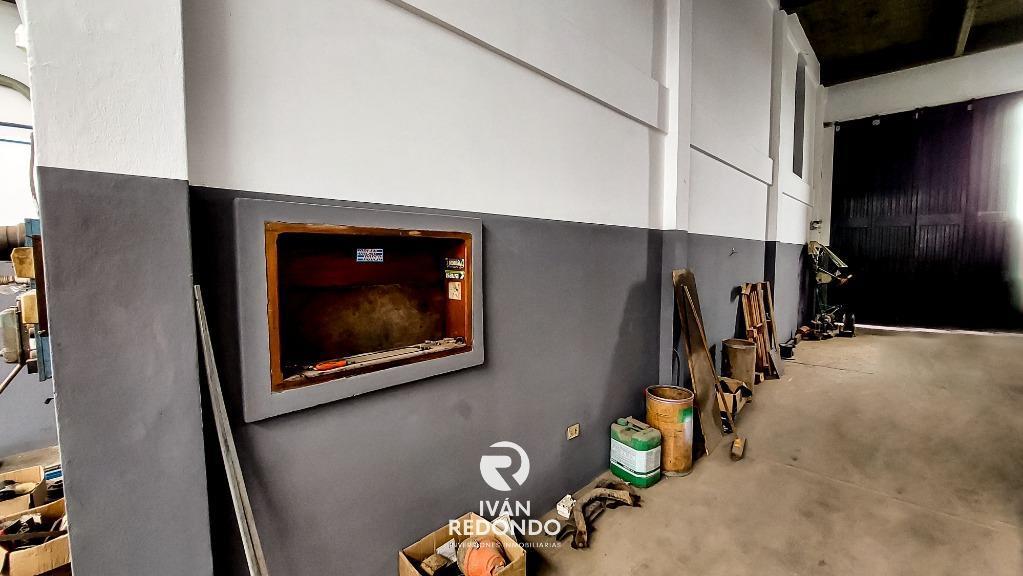 Venta Local con Galpón Balcarce 4
