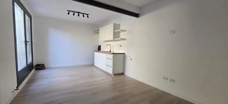 Ph de 3 ambientes con patio y terraza propia 4