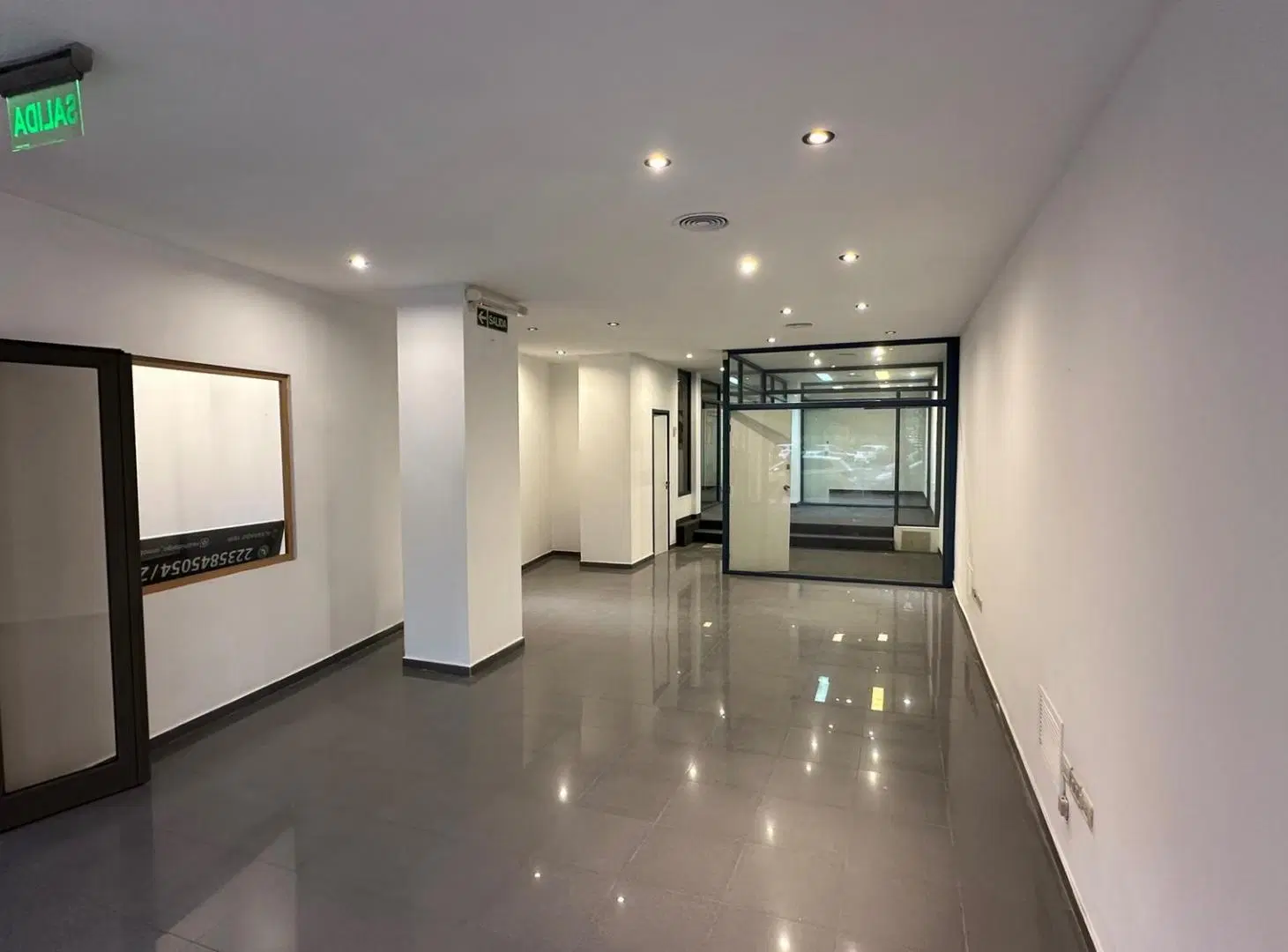 local comercial / oficinas en alquiler en plaza mitre 3