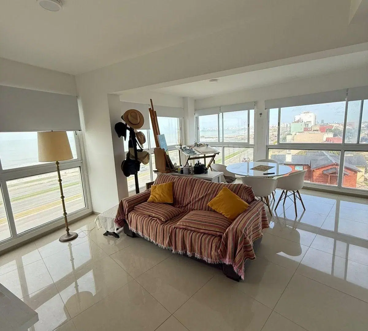 Alquiler Depto 3 ambientes con dependencia. 4