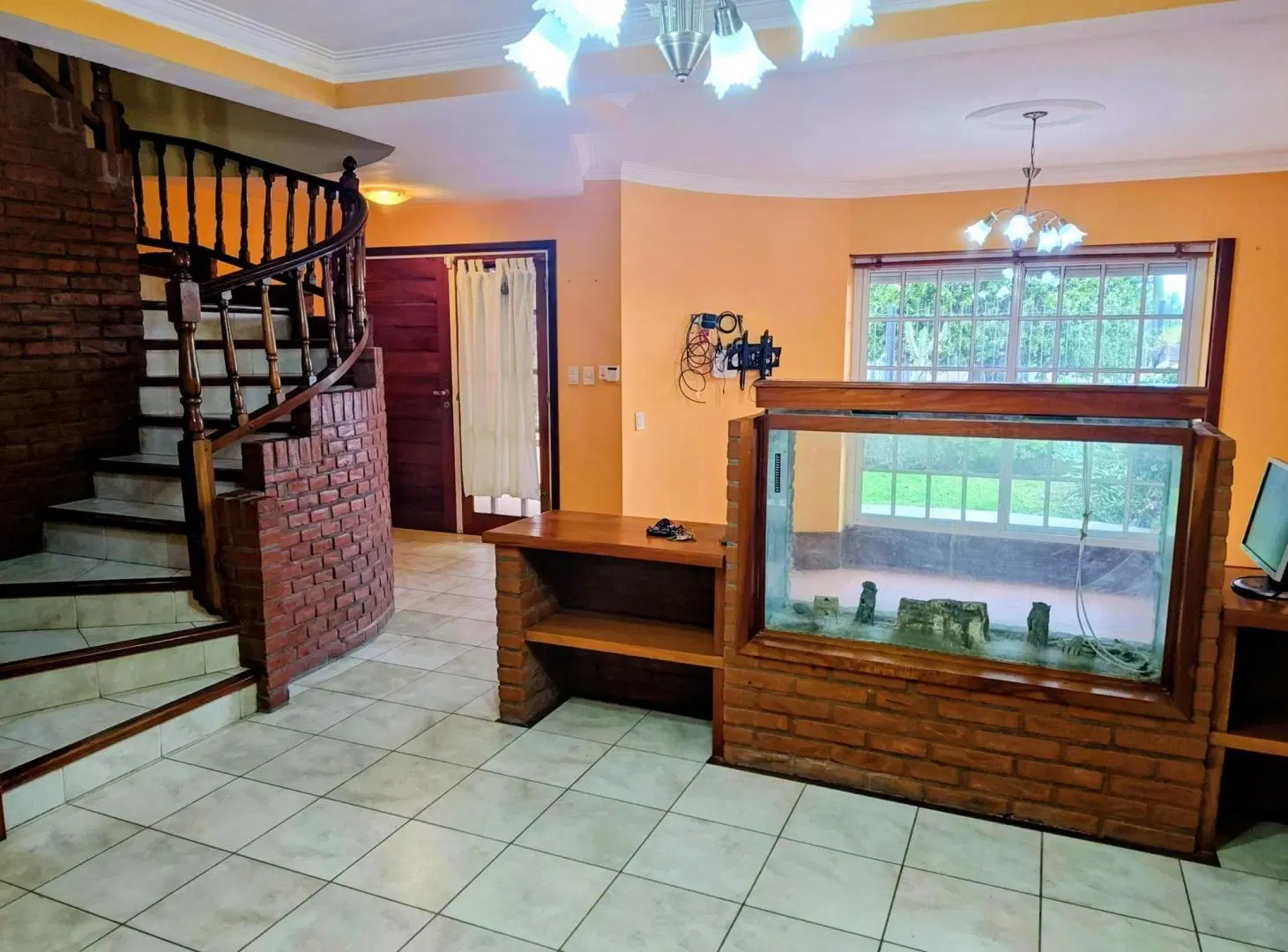 ALQUILER CASA 5 AMBIENTES CON COCHERA DOBLE 1