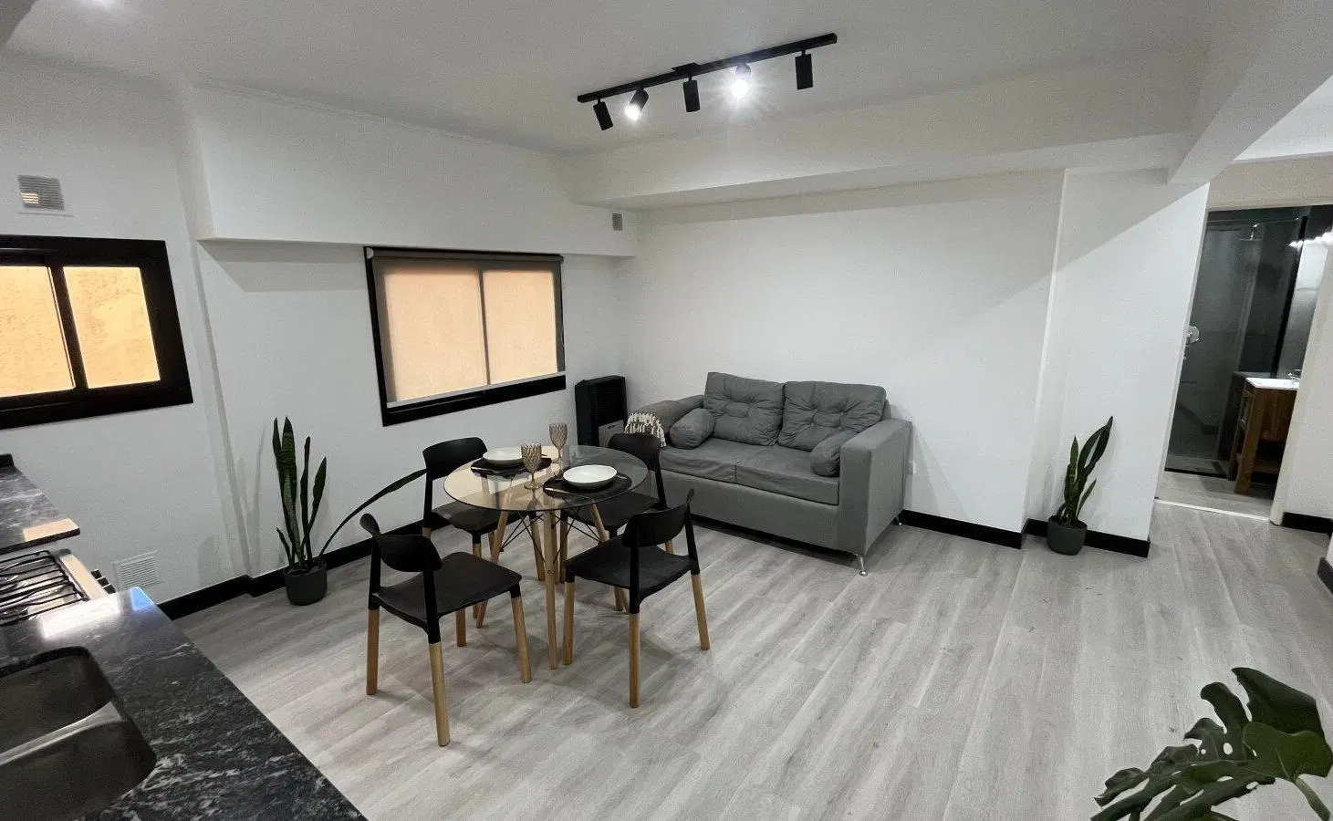 DEPARTAMENTO DE 2 AMBIENTES RECICLADO A NUEVO EN LA PERLA 5