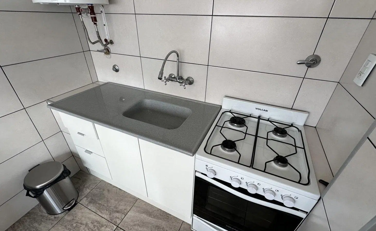 DEPARTAMENTO DE 3 AMBIENTES EN EXCELENTE ESTADO – ZONA GUEMES 4