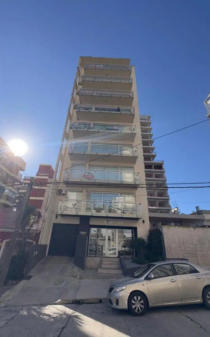 VENTA DEPARTAMENTO 3 AMBIENTES CON COCHERA, ZONA TORREON DEL MONJE 3