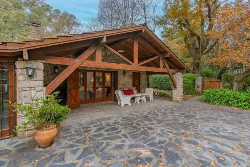 VENTA CASA CHALET 5 AMBIENTES EN BOSQUE PERALTA RAMOS 2