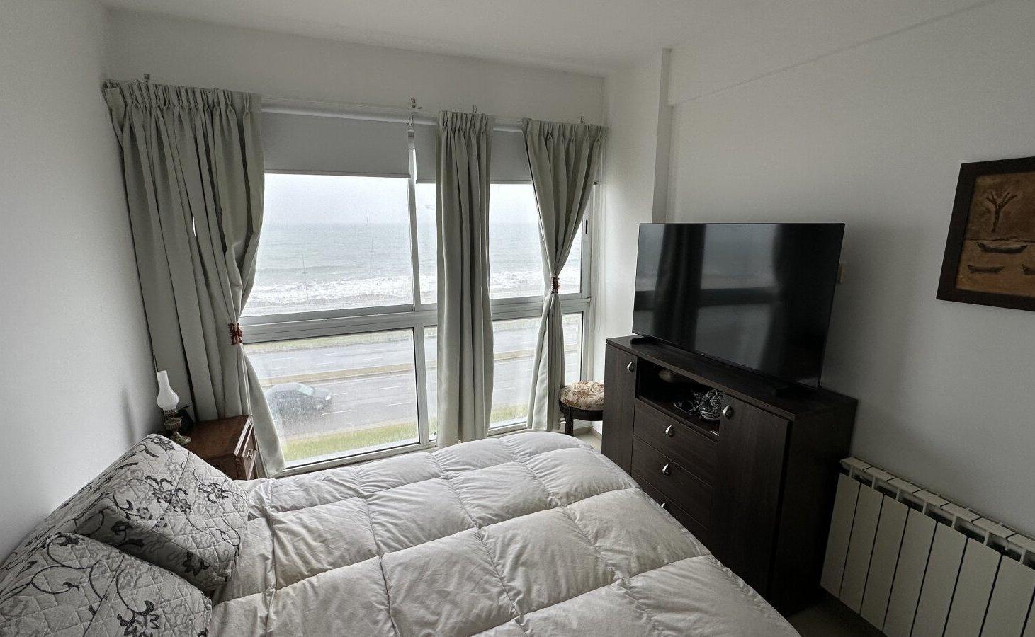 Foto de departamento 3 ambientes con vista al mar en alquiler, imagen 4