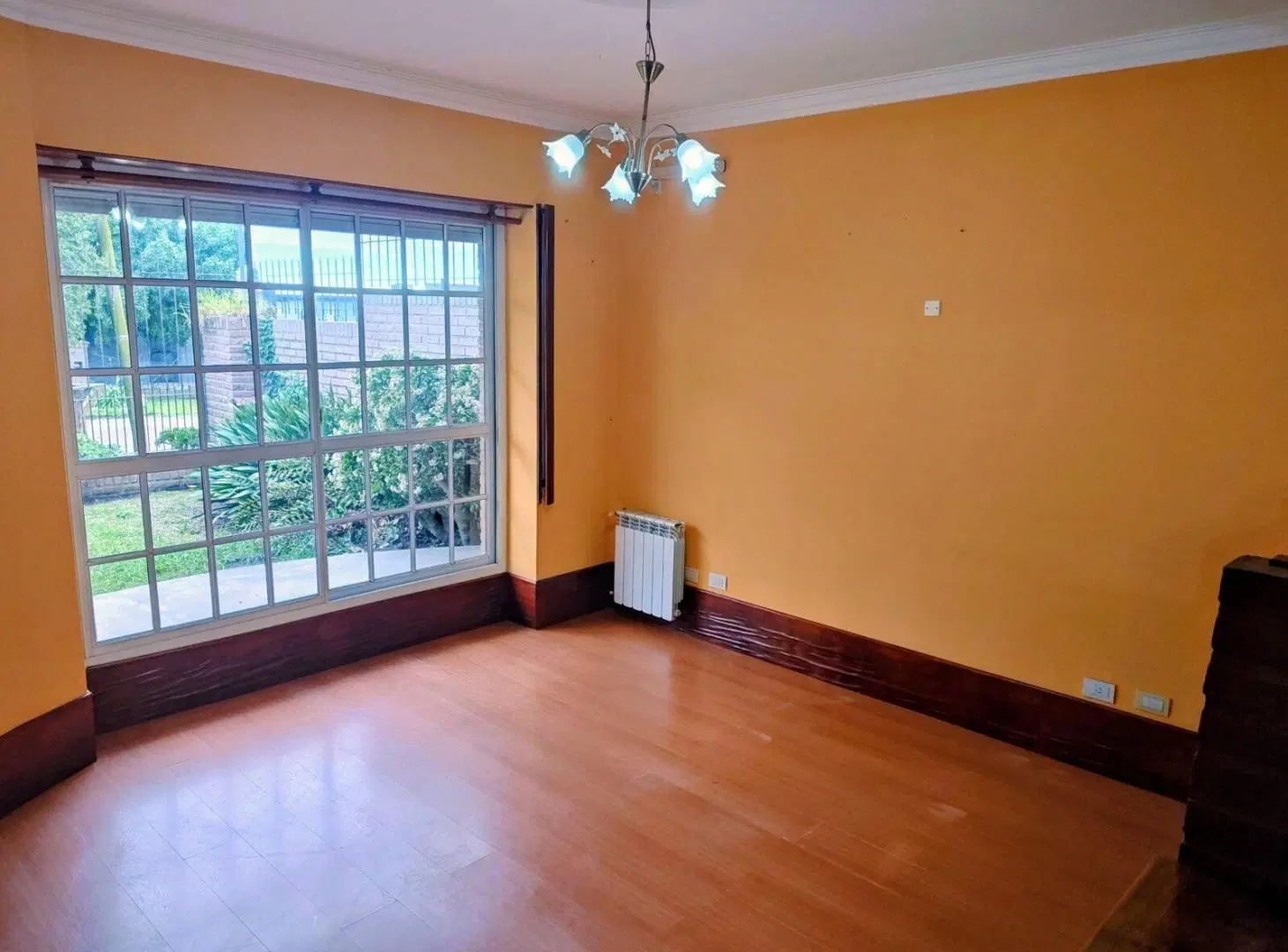 ALQUILER CASA 5 AMBIENTES CON COCHERA DOBLE 2
