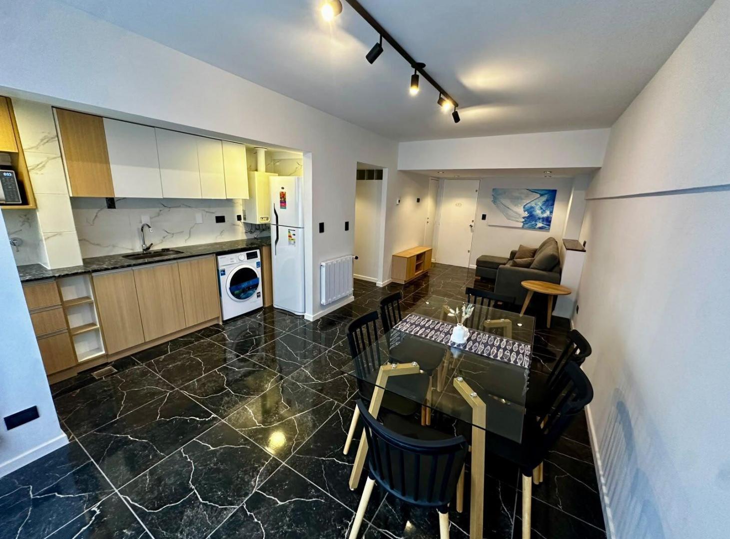 Foto de Venta de Departamento tres ambientes al frente en zona centro., imagen 3