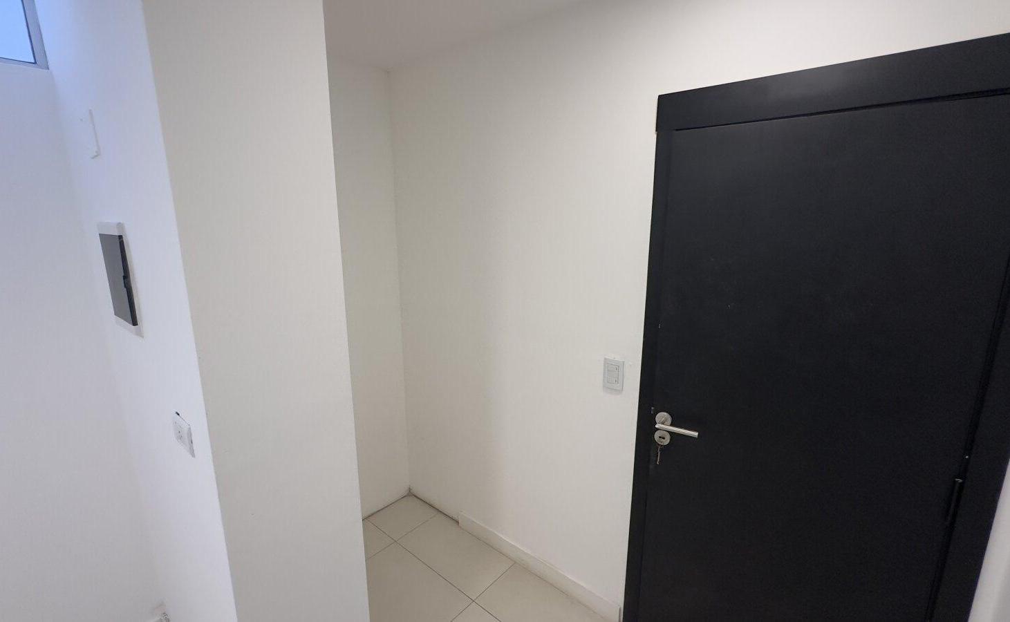 Foto de Oficina semipiso en alquiler - Zona Aldrey, imagen 2