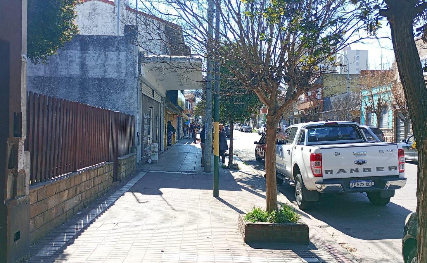 Foto de LOCAL COMERCIAL EN ALQUILER | ZONA LAS AVENIDAS, imagen 3