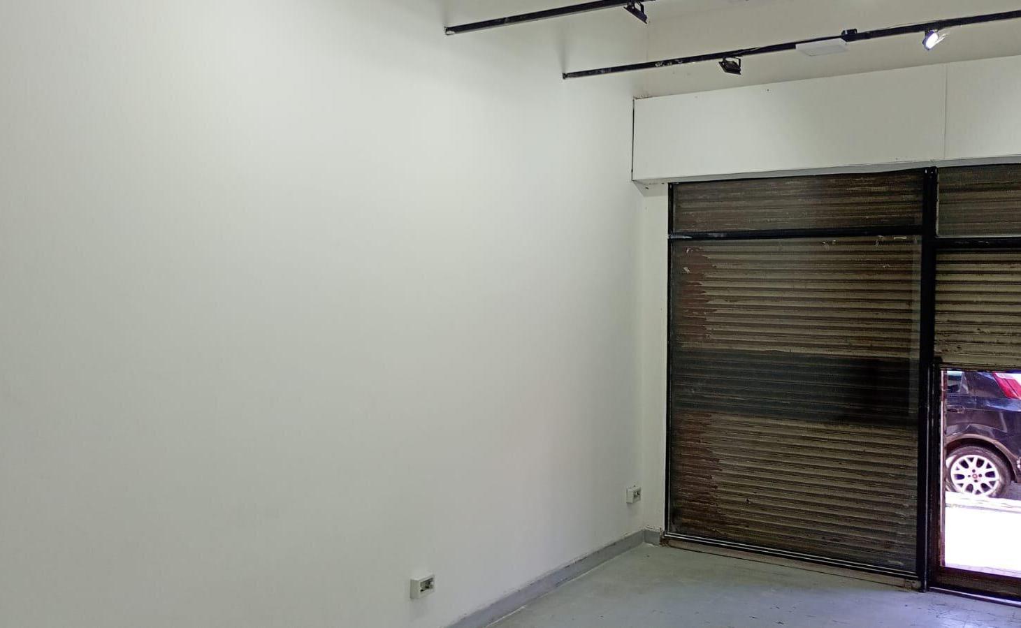 Foto de LOCAL COMERCIAL EN ALQUILER | ZONA LAS AVENIDAS, imagen 2