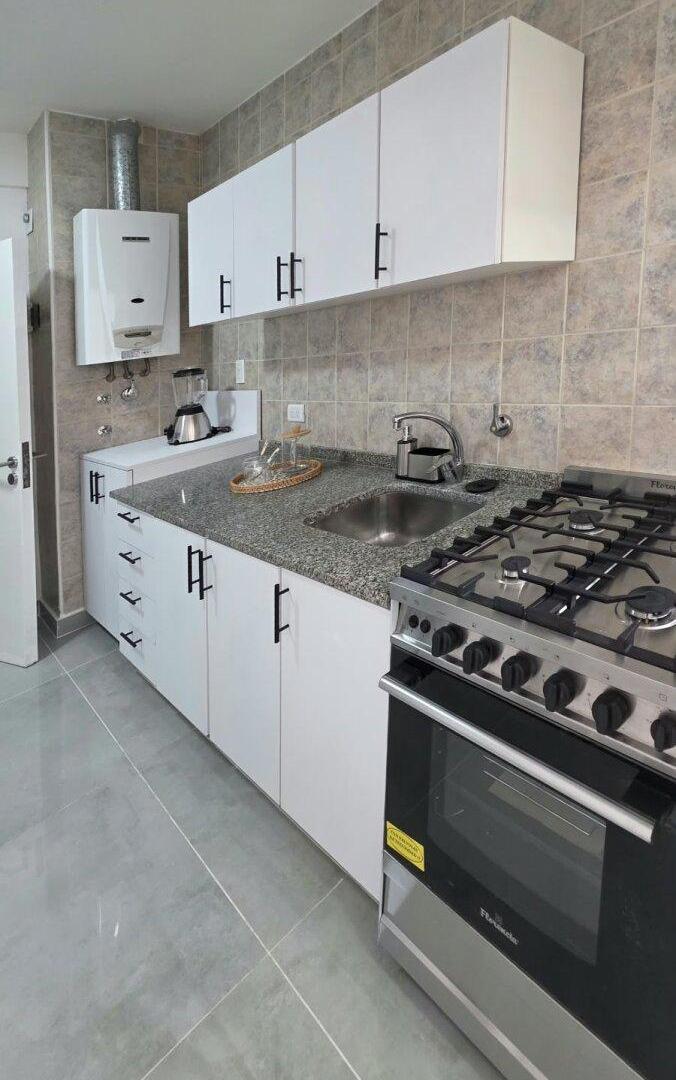Foto de VENTA DEPARTAMENTO 2 AMBIENTES CON DEPENDENCIA, imagen 4