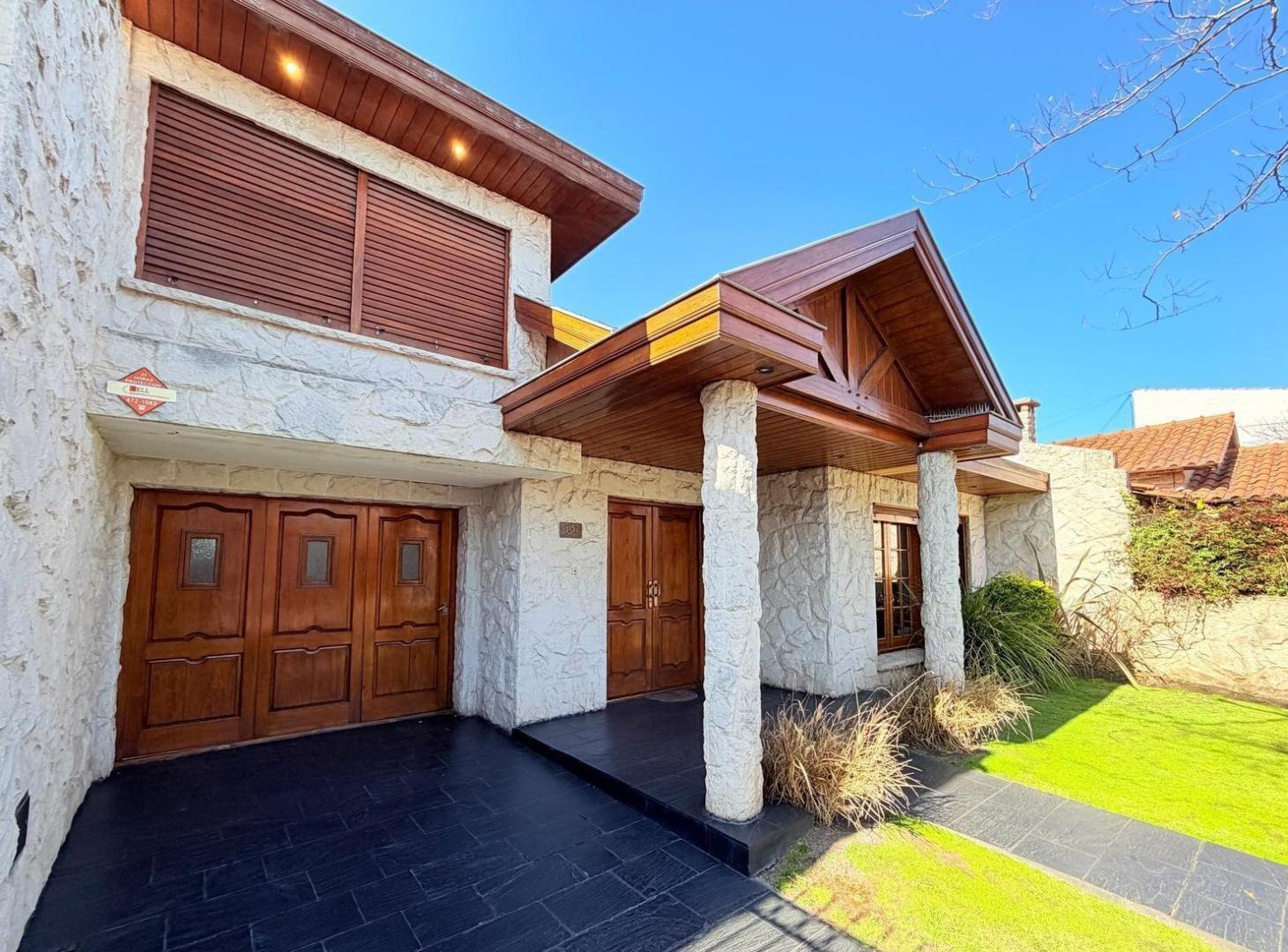 Foto de VENTA CASA CHALET 4 AMBIENTES CON JARDIN Y GARAGE, imagen 4