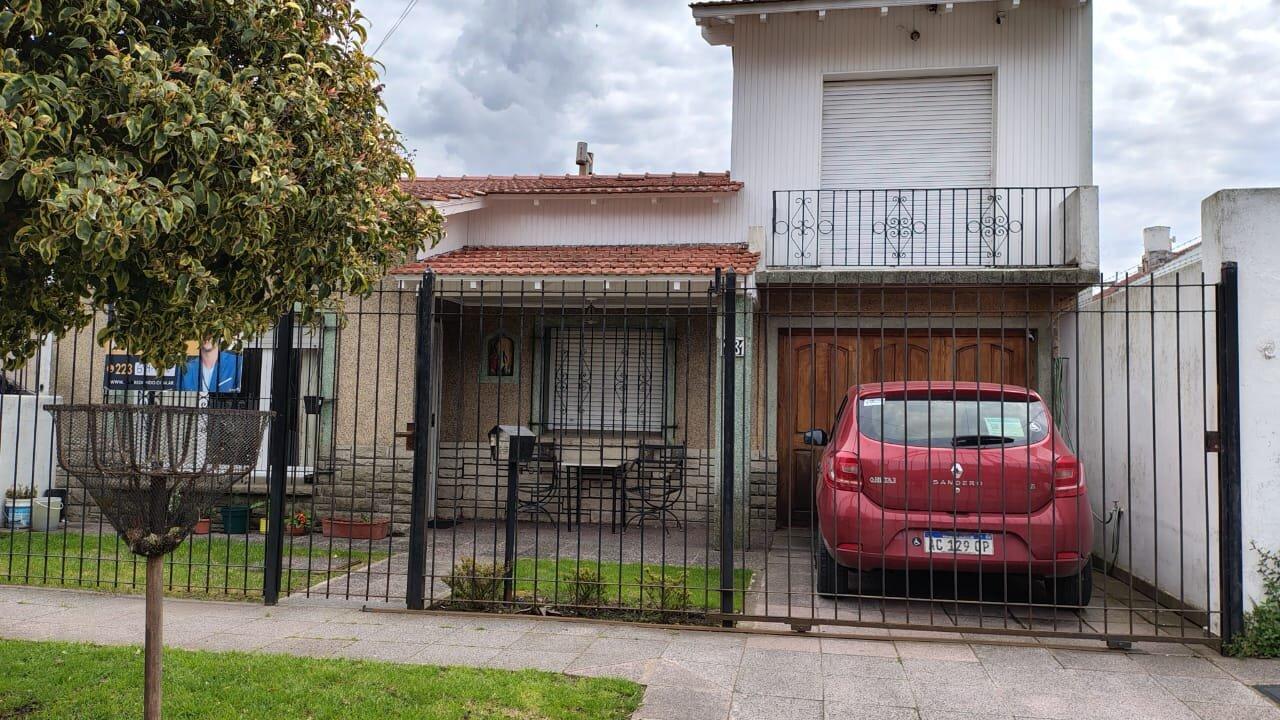 Foto de VENTA | CASA/CHALET 3 AMBIENTES – PADRE DUTTO Y VÉRTIZ, imagen 1