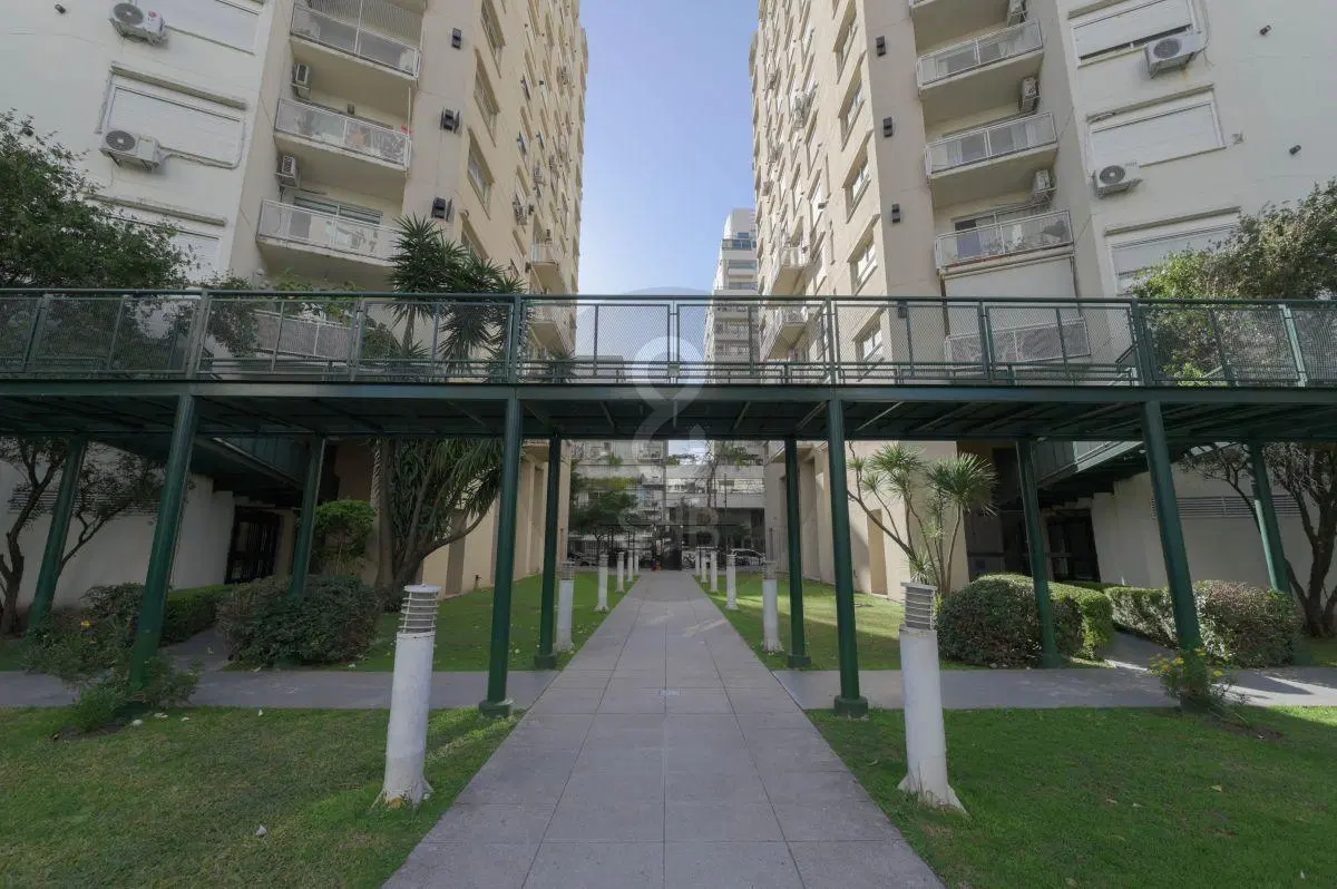 Departamento de dos ambientes en torre con amenities y seguridad 24h 3