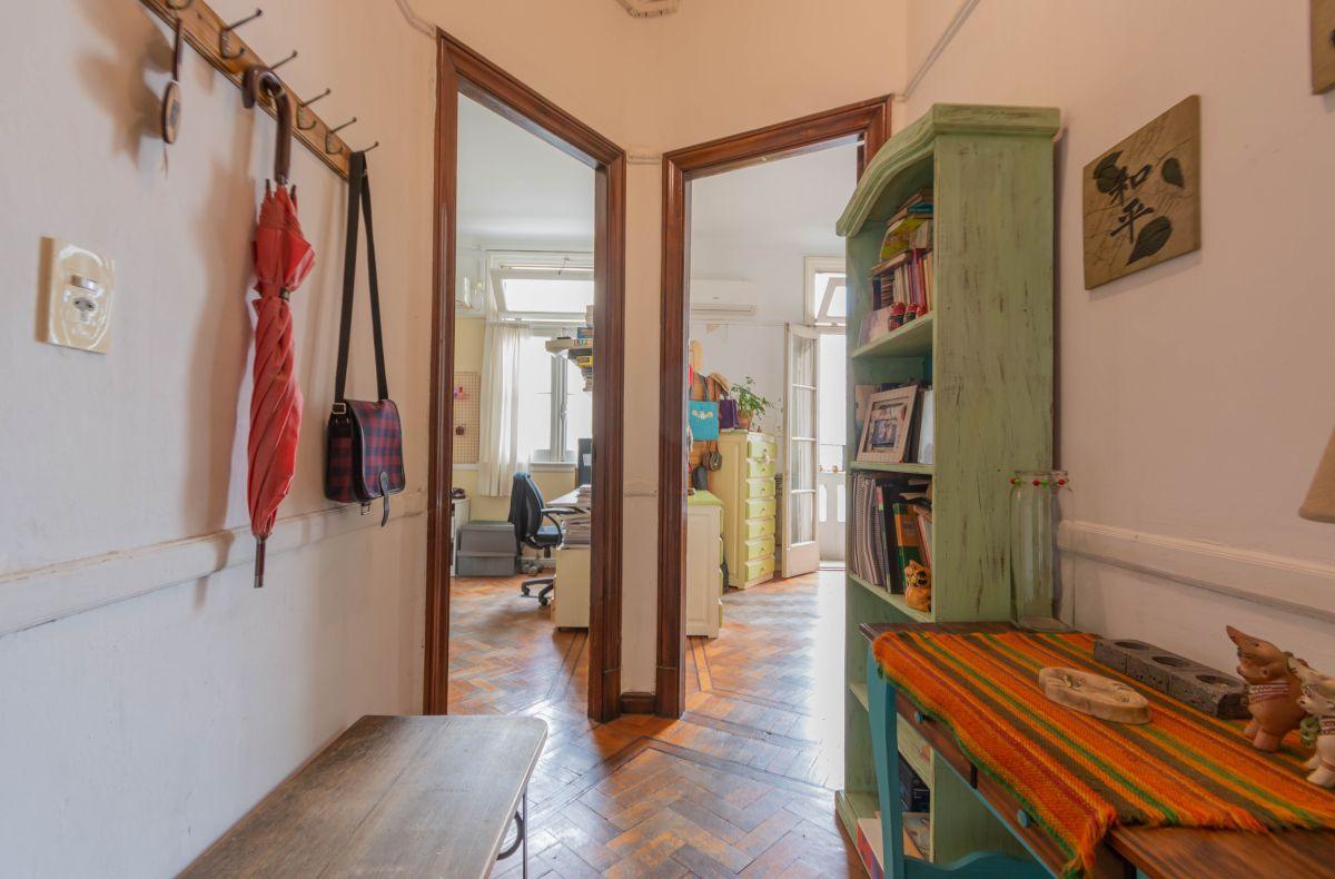 Venta Piso 4 amb. en Almagro 80 m2, antiguo, Apto. profesional, Gascón y Av. Corrientes