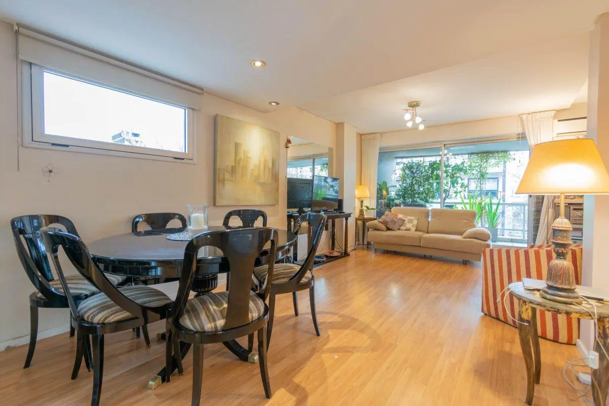 Venta departamento tríplex con terraza privada, espacio guardacoches, amenities y piscina en Coghlan 4