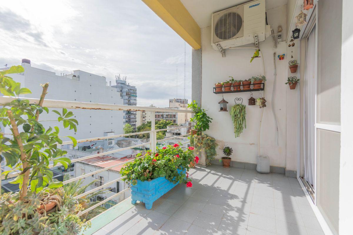 Foto de Venta 2 ambientes 48 m² Coghlan | Balcón con vista a parque y pileta |, imagen 1