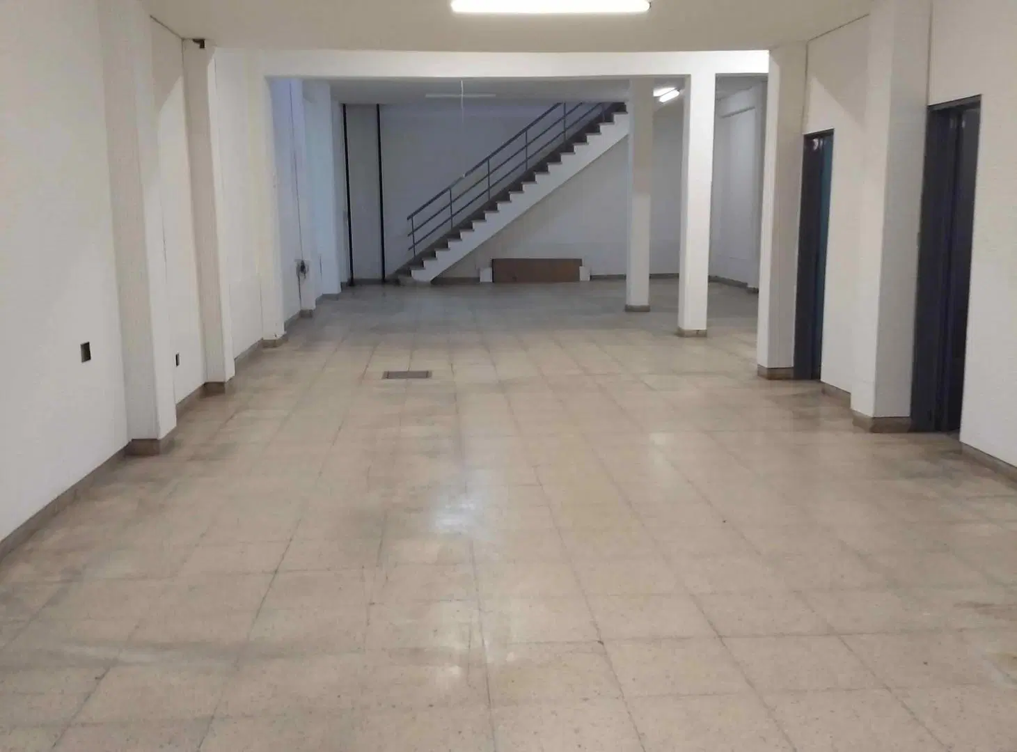 CENTRO - Local 240 m2 - Zona Mercado Norte - Libertad 22 4