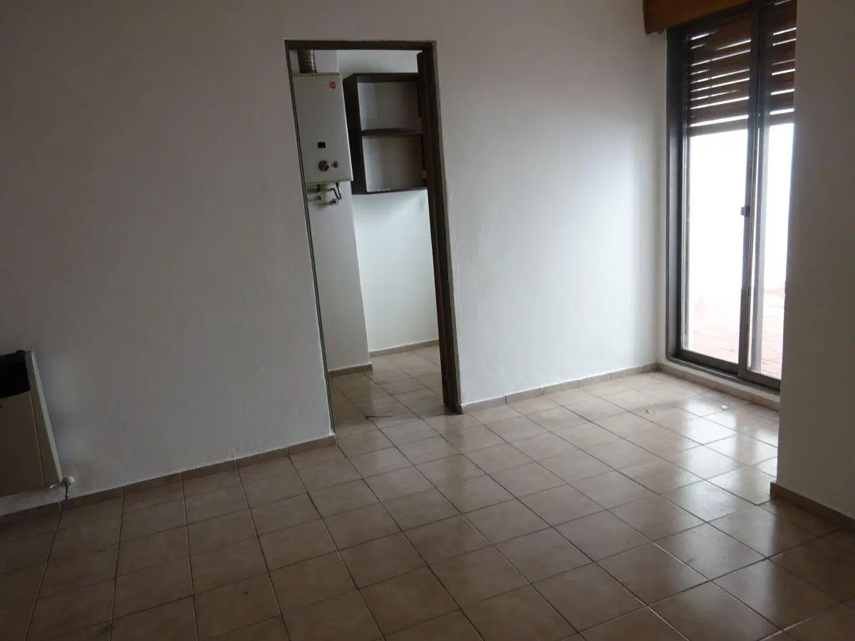 ALBERDI - AV. COLON 1897 - 1 Dor c/PATIO - P. Bja - Bajos Gastos 3