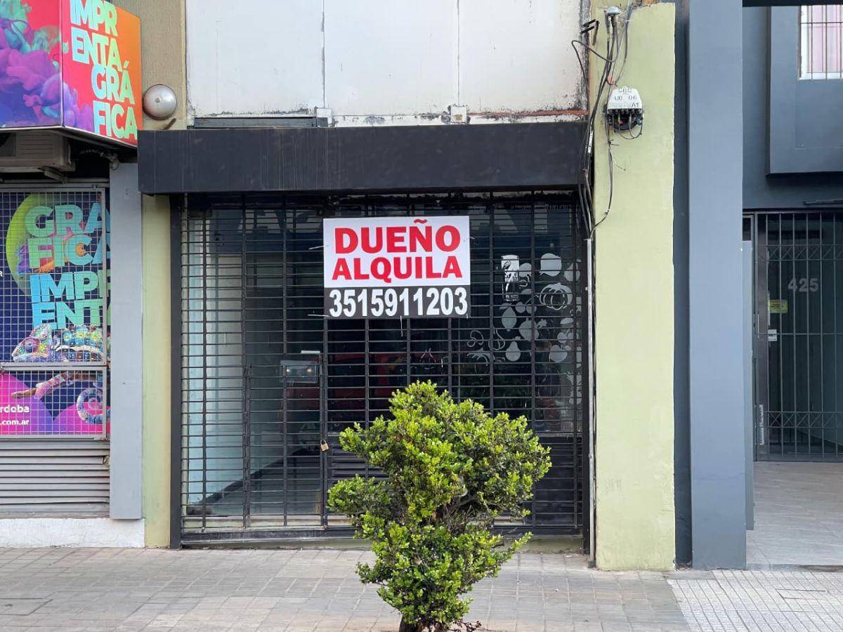 Foto de CENTRO - LOCAL C/PATIO- SIN COMISION - EN SANTA ROSA ESQ SUCRE - BAJOS, imagen 1