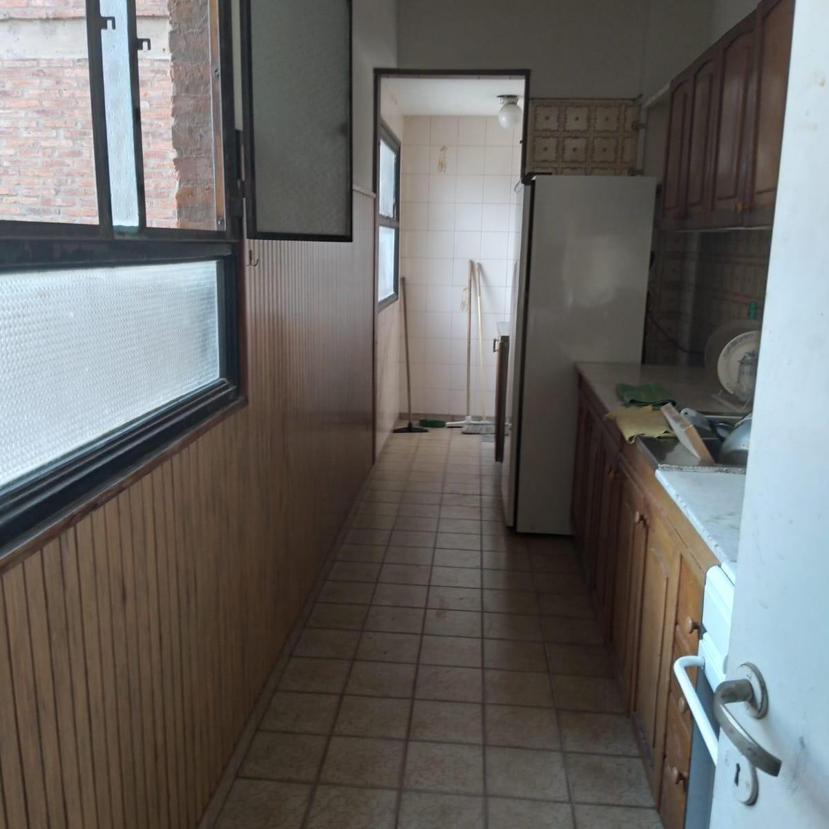 Oportunidad! Amplio Departamento en Edificio Viajantes, 3 Dorm.. 5