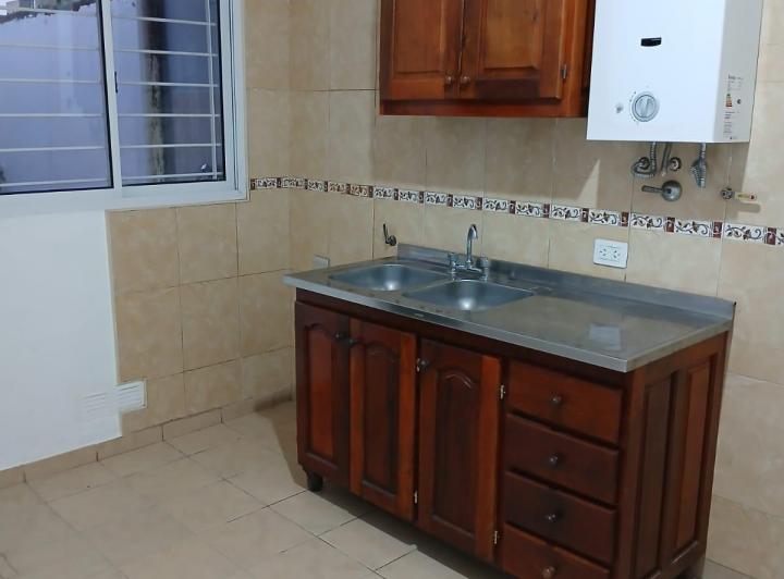 Alquiler - Casa 2 Dorm. - Av. Galicia 1