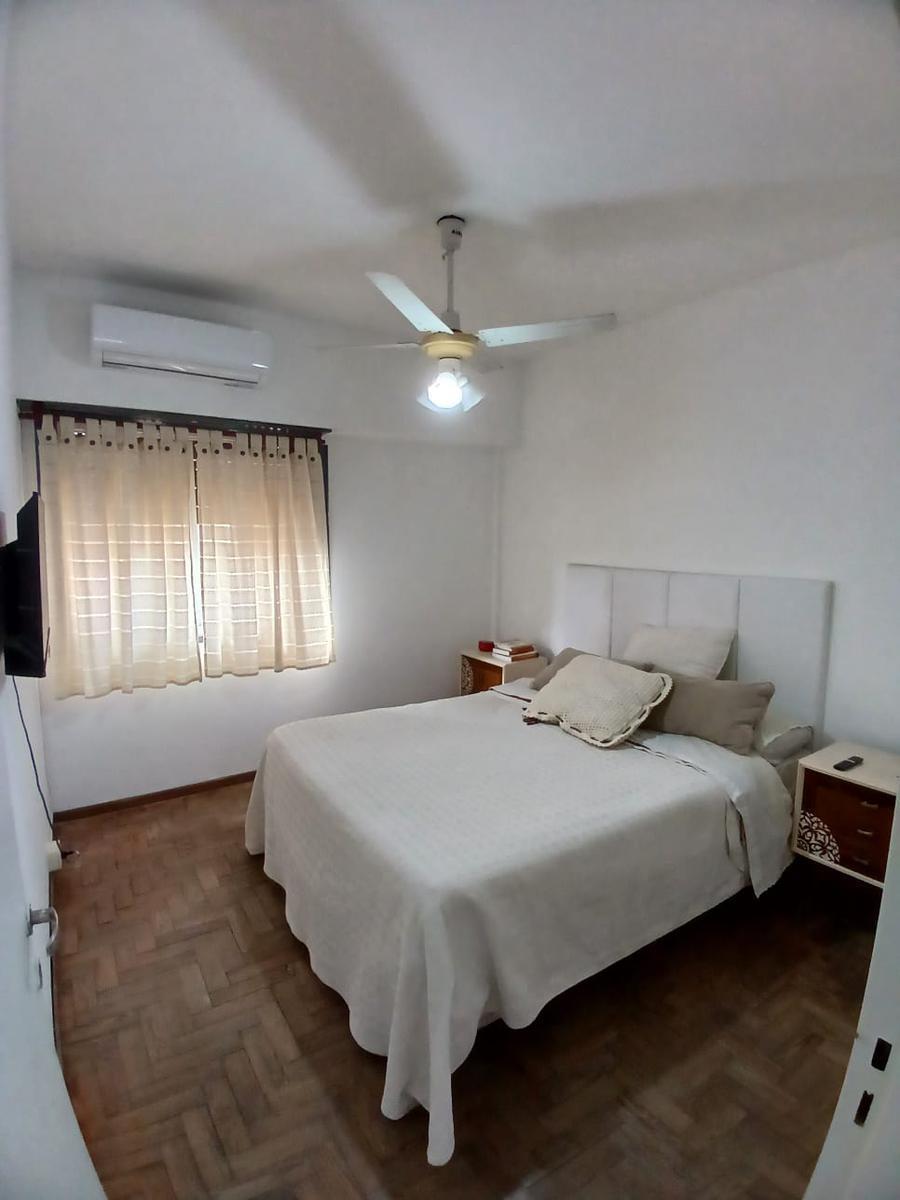 Departamento en venta con cochera en Adrogué
