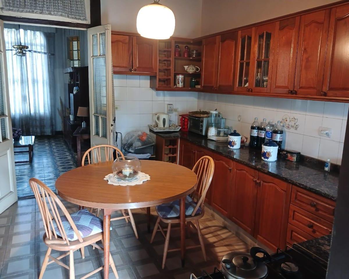 Casa en Venta con amplio lote!!