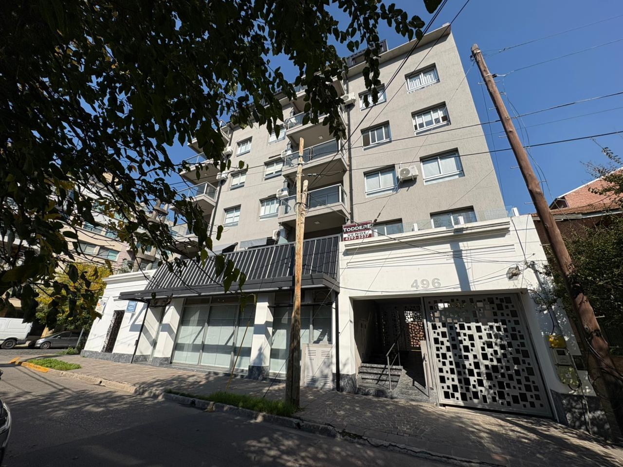 Foto de Departamento en el centro de Adrogue con cochera, imagen 1