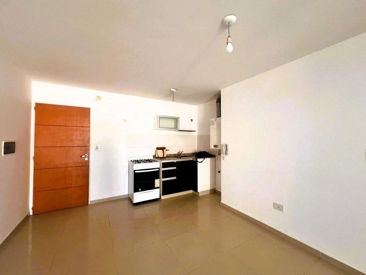 Foto de Alquiler 1 Dormitorio en General Paz | Balcón + Pileta + Quincho |, imagen 5