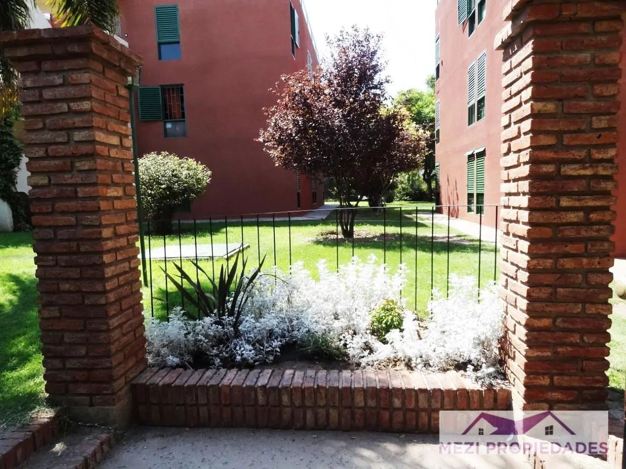 HERMOSO DPTO 2 DORM. BARRIO JARDÍN 2