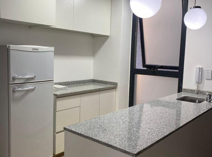 ALQUILER! Departamento de UNA habitación con pileta, asador y expensas bajas 2
