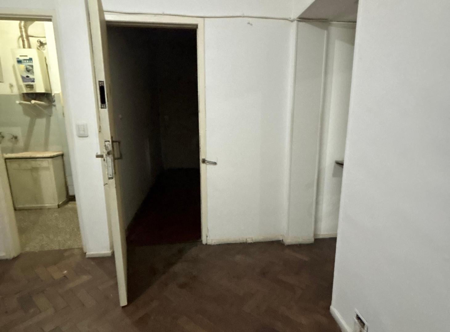 Departamento 2 ambientes al frente / Barrio Norte