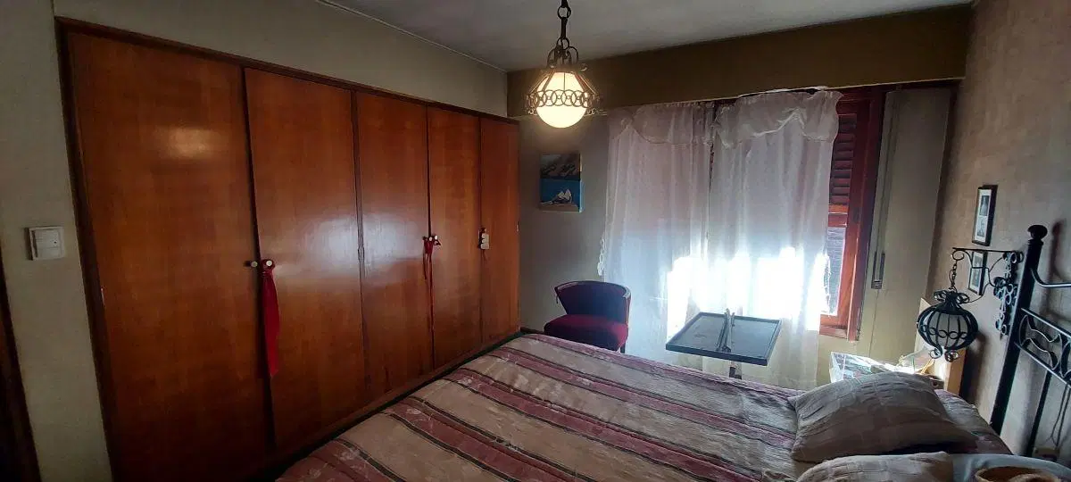 Maipú II, vendo casa dos plantas, 3 dormitorios, cochera y patio 5