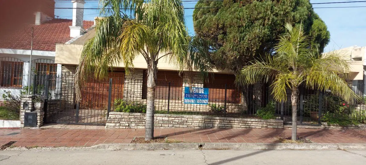 Maipú II, vendo casa dos plantas, 3 dormitorios, cochera y patio 1