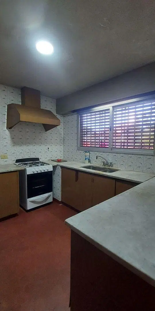 Maipú II, vendo casa dos plantas, 3 dormitorios, cochera y patio 4