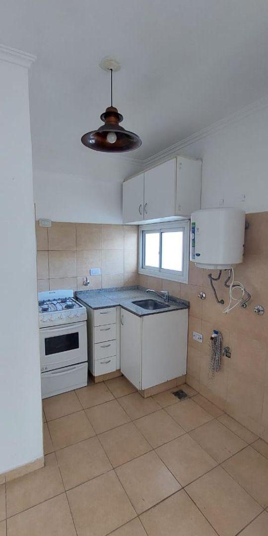 Foto de Alquilo dpto B° San Martin, 1 dorm, cocina, comedor, patio propio, imagen 4