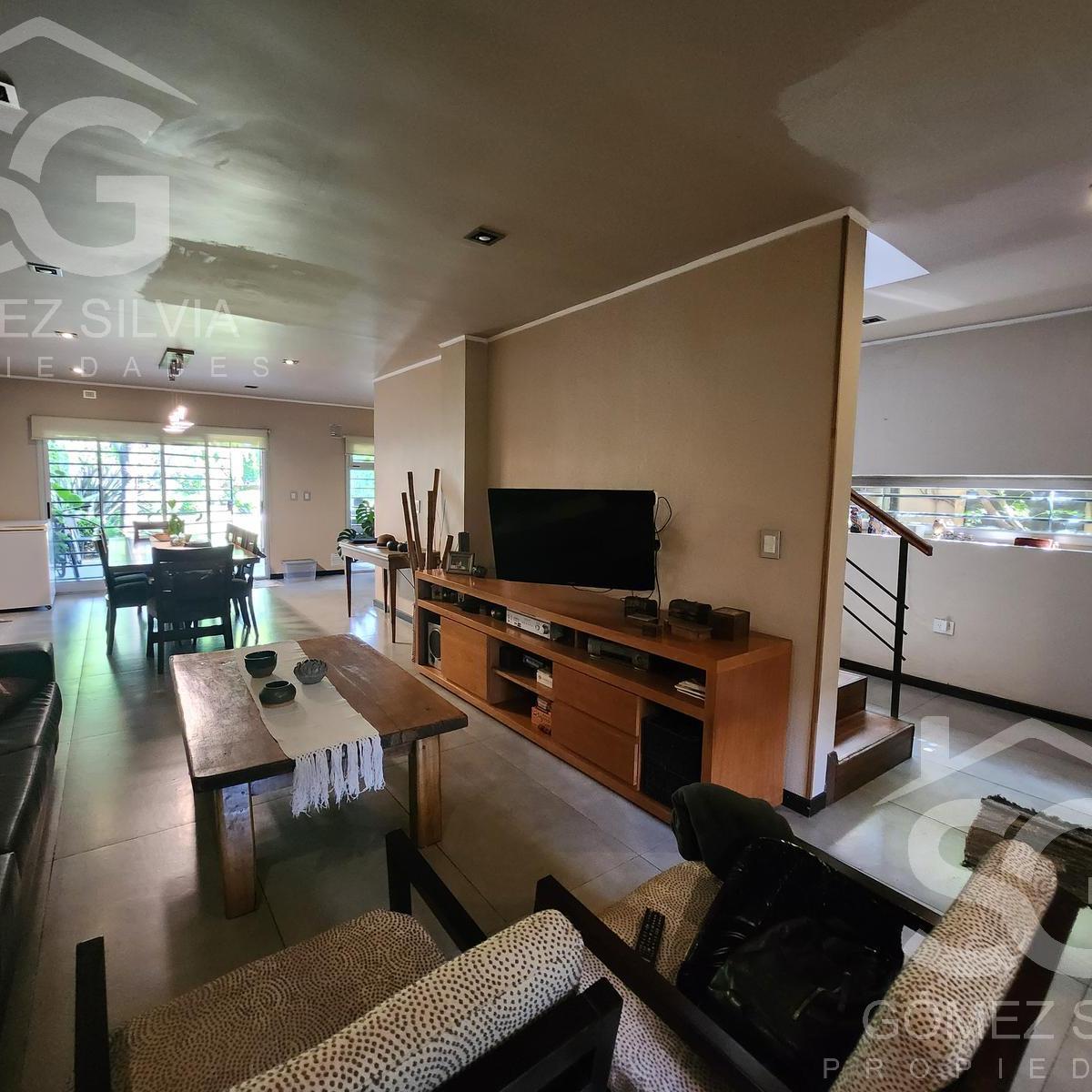 Casa en Venta Hurlingham 4 Ambientes Jardin Piscina 2