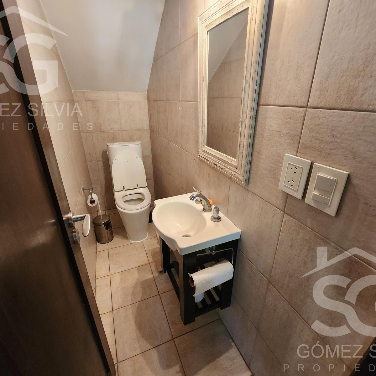 Casa en Venta Hurlingham 4 Ambientes Jardin Piscina 1