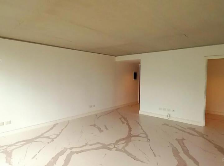 Foto de Oficina en venta con cochera en Parque Leloir, imagen 5