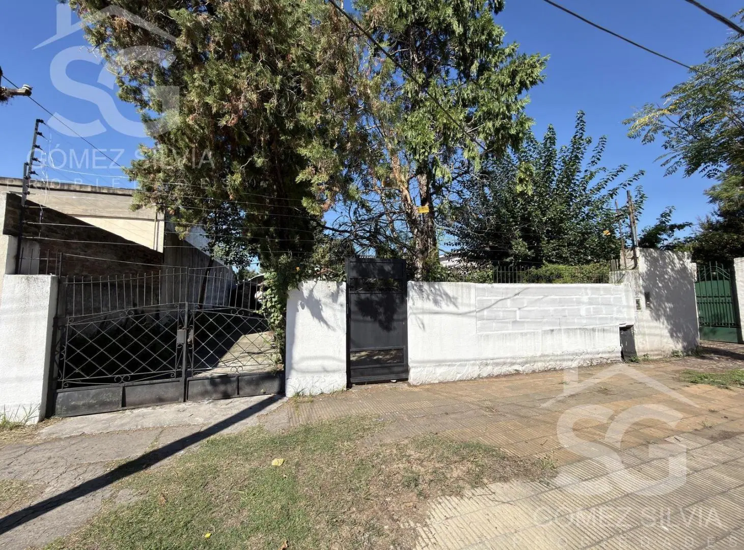 Casa en venta 3 ambientes, gran parque, buena ubicacion 2