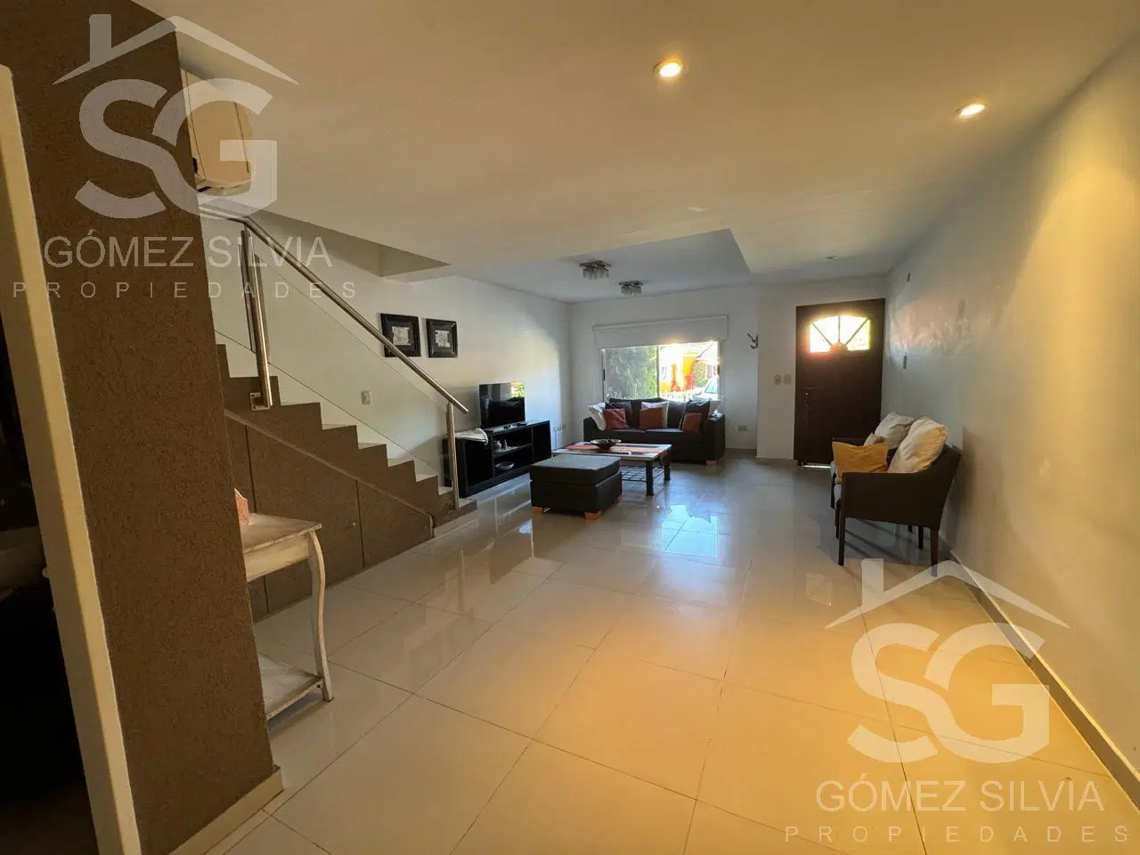 Casa en venta 4 ambientes Barrio cerrado Altos del Sol 8