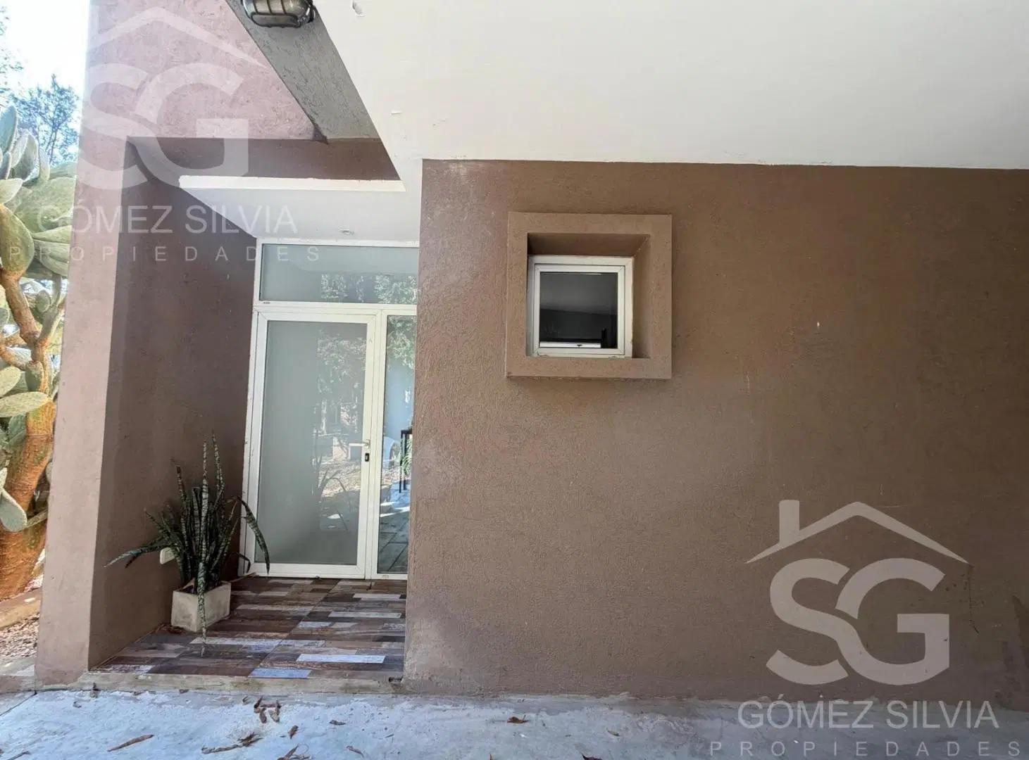 Casa en venta 4 ambientes barrio cerrado Altos del sol 3