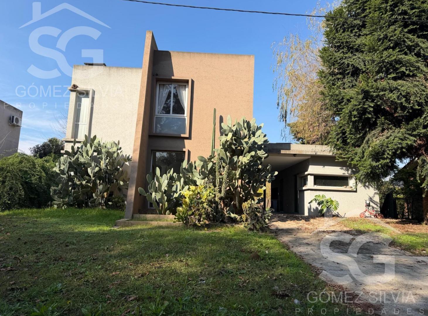 Casa en venta 4 ambientes barrio cerrado Altos del sol