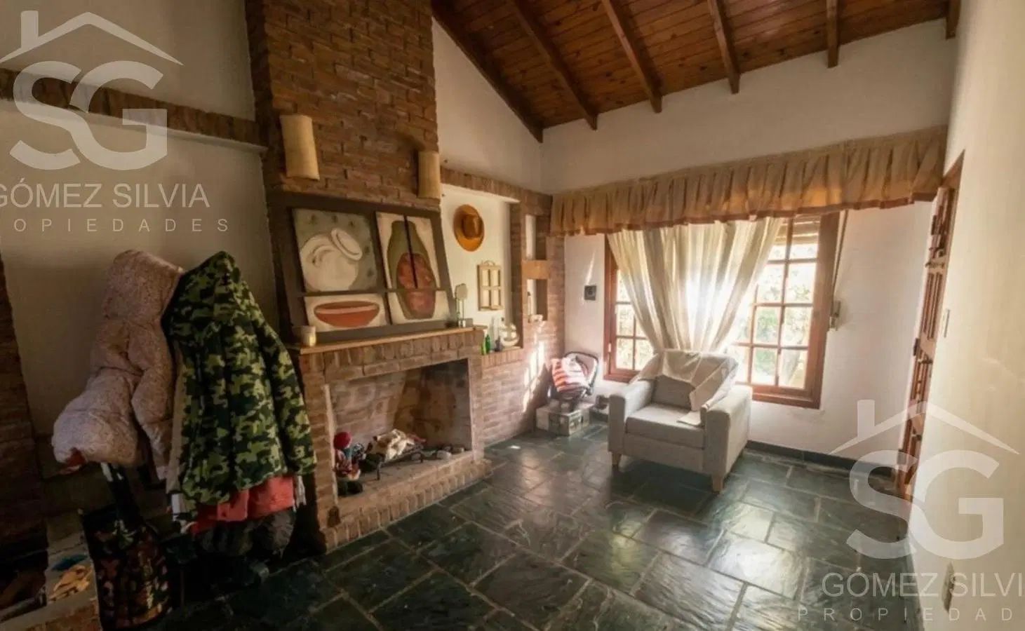 Casa en Venta 4 ambientes en Merlo 2