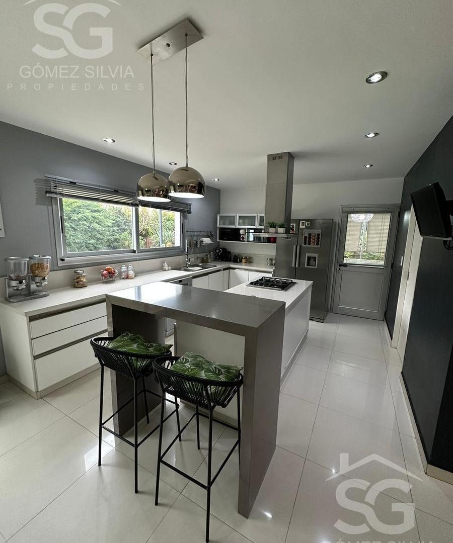 Foto de Casa en Venta 5 ambientes Altos Del Sol, imagen 2