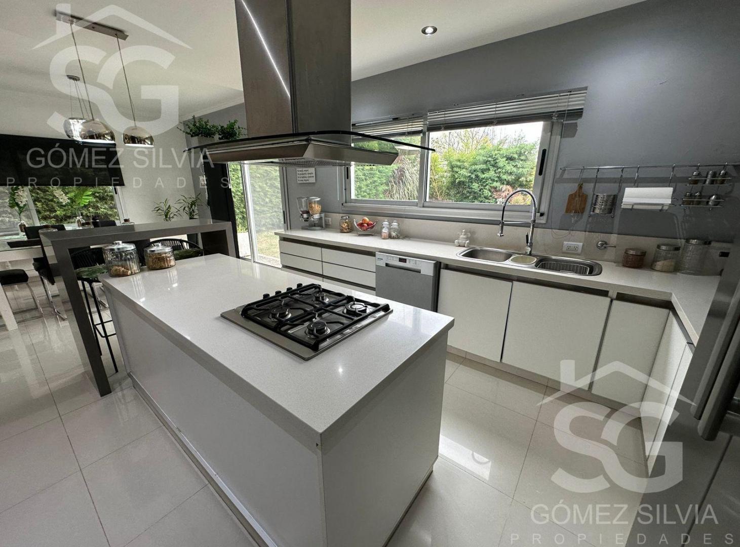Foto de Casa en Venta 5 ambientes Altos Del Sol, imagen 3