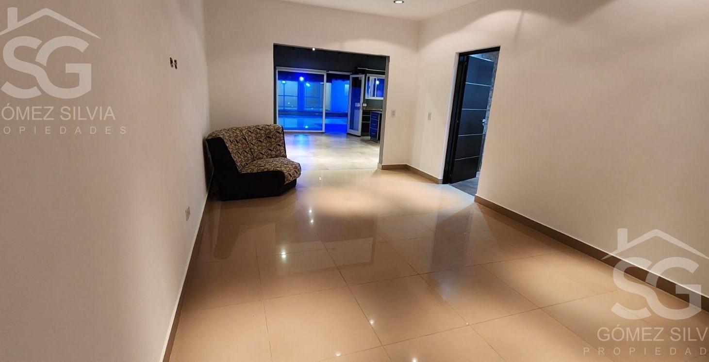 Foto de Casa en venta 6 ambientes, Morón, imagen 2