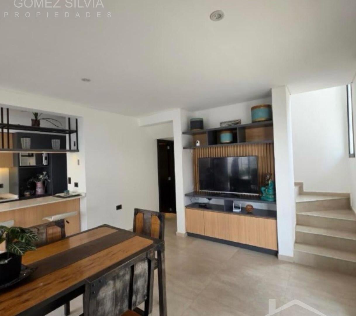 Foto de Casa en venta 4 ambientes en Ituzaingó, imagen 2